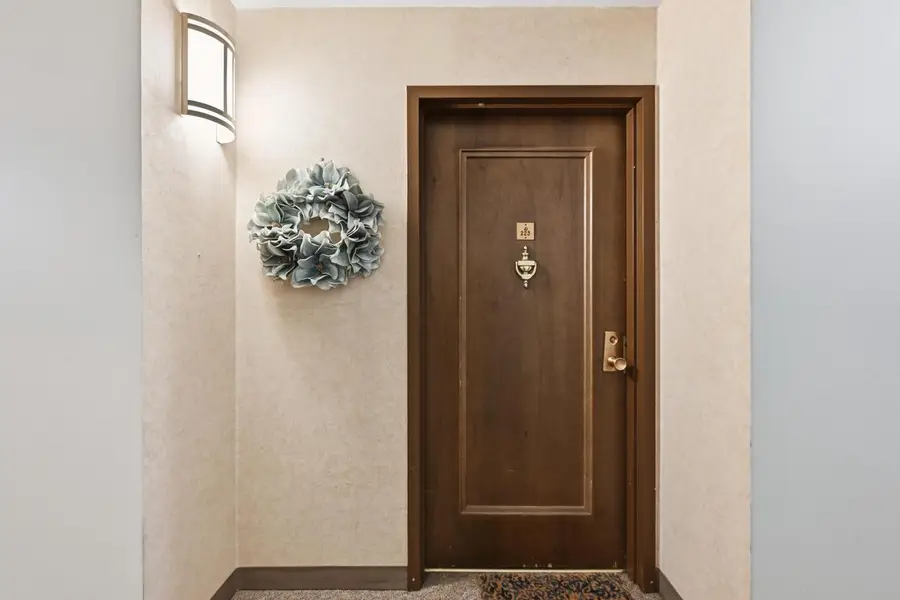 5253 N Lovers Ln ROAD #223, Milwaukee, WI 53225 - #3