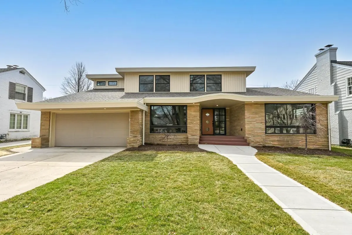 2301 E Glendale AVENUE, Whitefish Bay, WI 53211 - #1