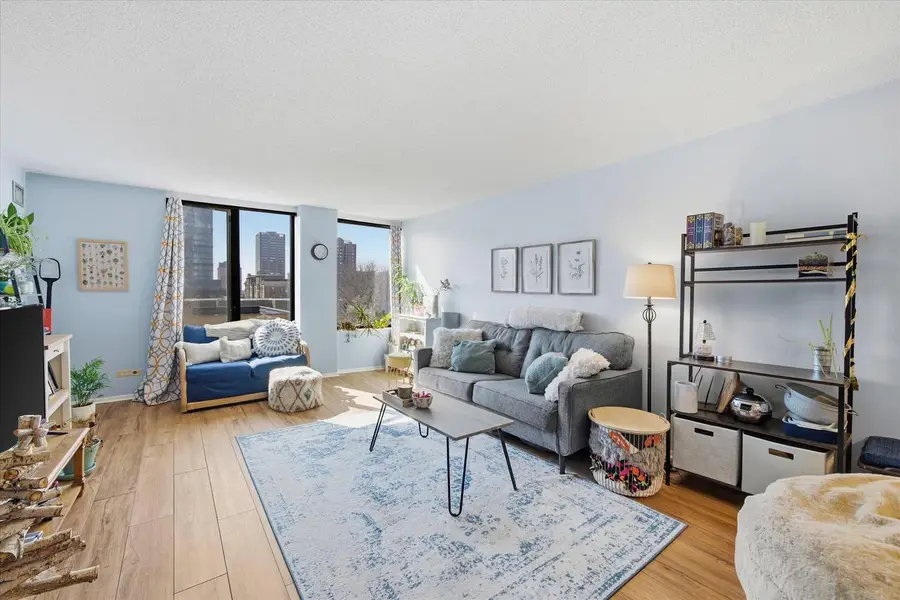 929 N Astor STREET #405, Milwaukee, WI 53202 - #2