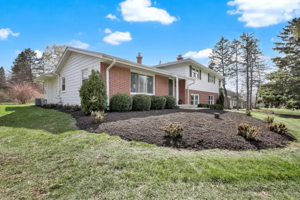 19255 Gebhardt ROAD, Brookfield, WI 53045