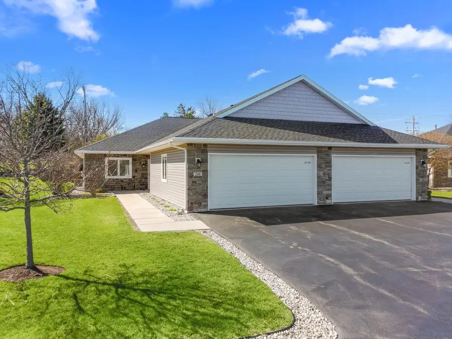 206 Potter ROAD #102, Elkhorn, WI 53121 - #2