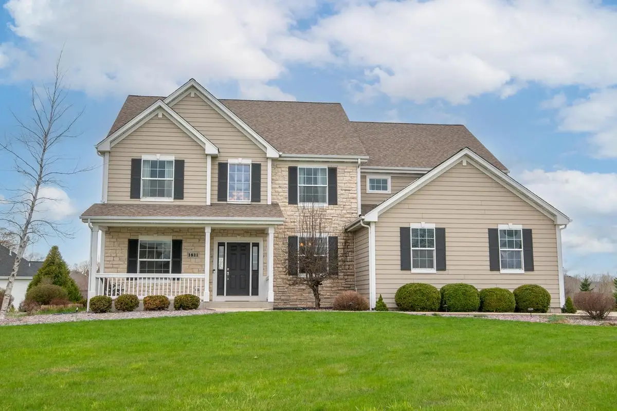 1811 Stoneridge LANE, Grafton, WI 53024 - #1