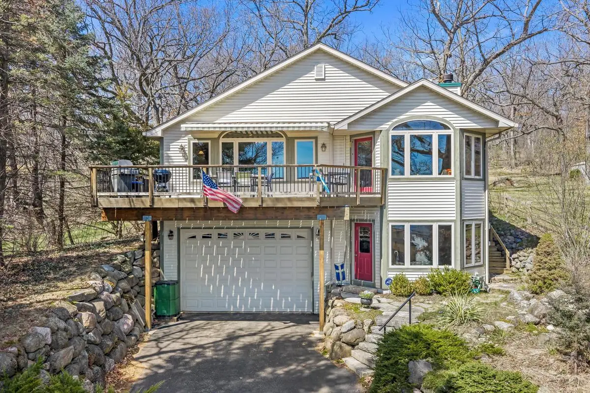 W303N2665 Maple AVENUE, Pewaukee, WI 53072 - #1