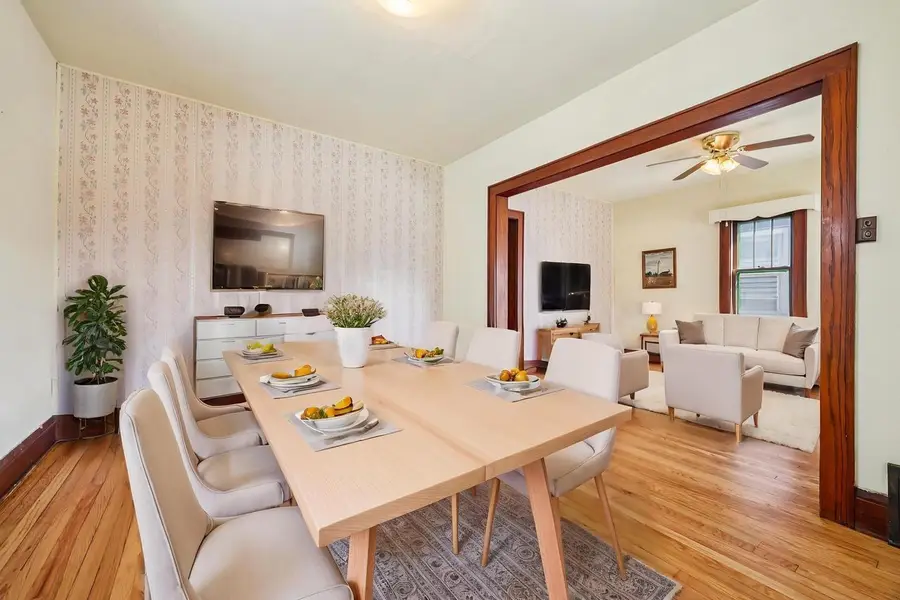 166 E Rosedale AVENUE, Milwaukee, WI 53207 - #3