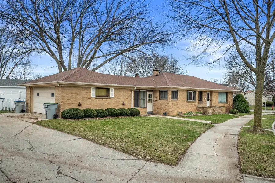 6900 W Melvina STREET, Milwaukee, WI 53216 - #2