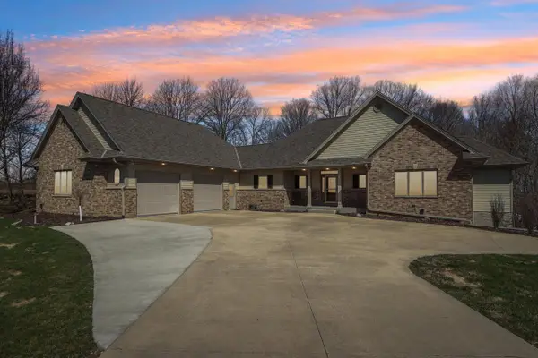 5888 Steeple LANE, West Bend, WI 53090