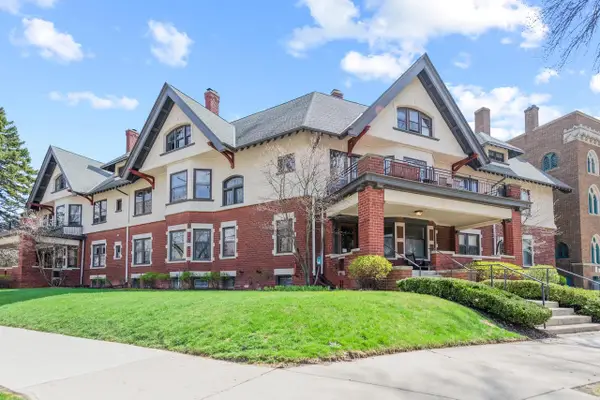 2666 Hackett AVENUE, Milwaukee, WI 53211