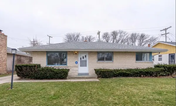 7629 W Thurston CIRCLE, Milwaukee, WI 53218