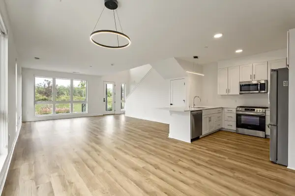 9378 S Alder PLACE #106, Oak Creek, WI 53154