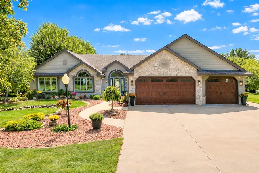 618 Two Rivers DRIVE, Mukwonago, WI 53149 - #2