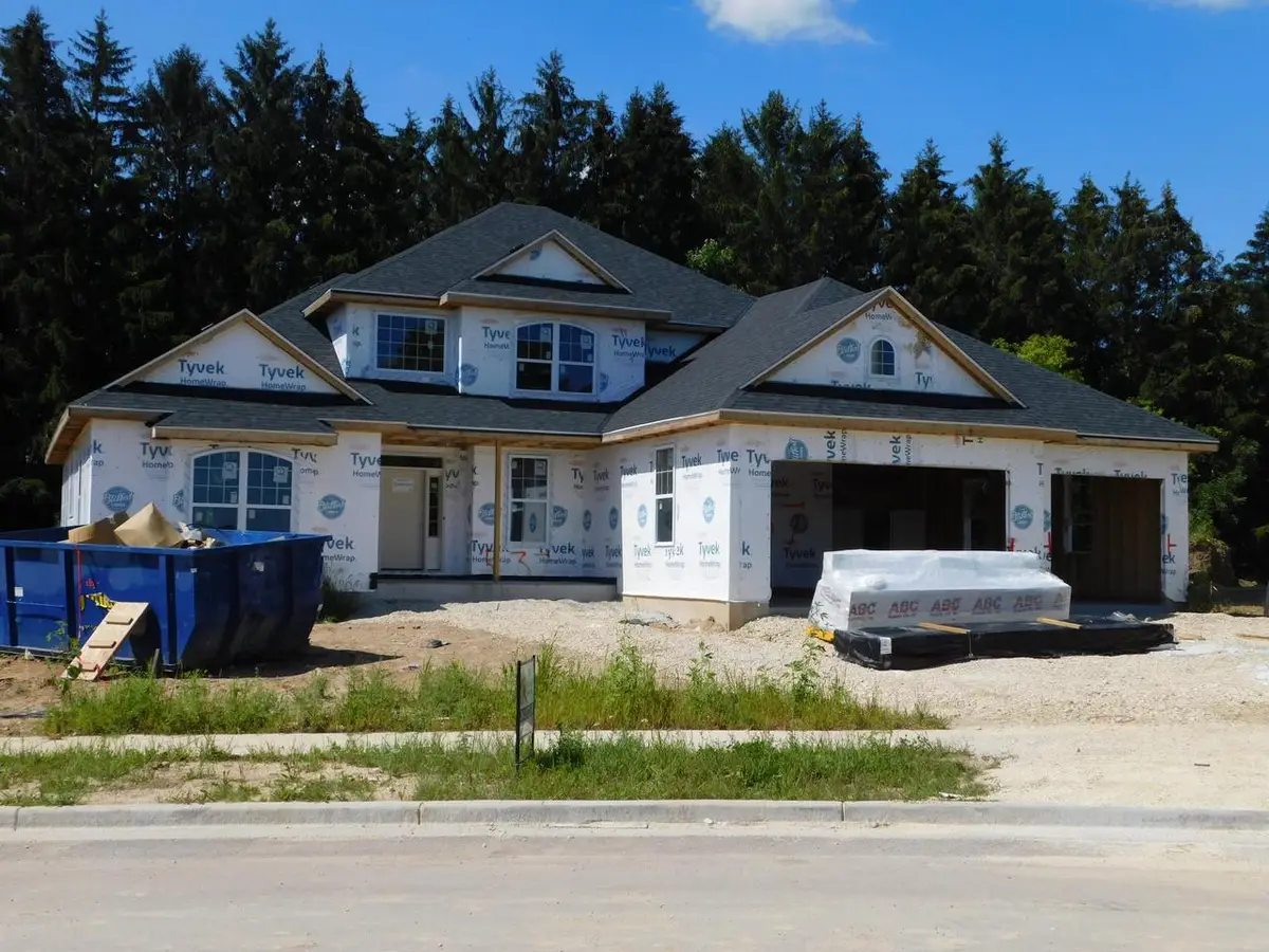 537 Hawks Ridge ROAD, Grafton, WI 53024 - #1