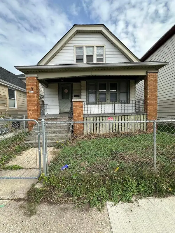 2172 S 18th STREET, Milwaukee, WI 53215