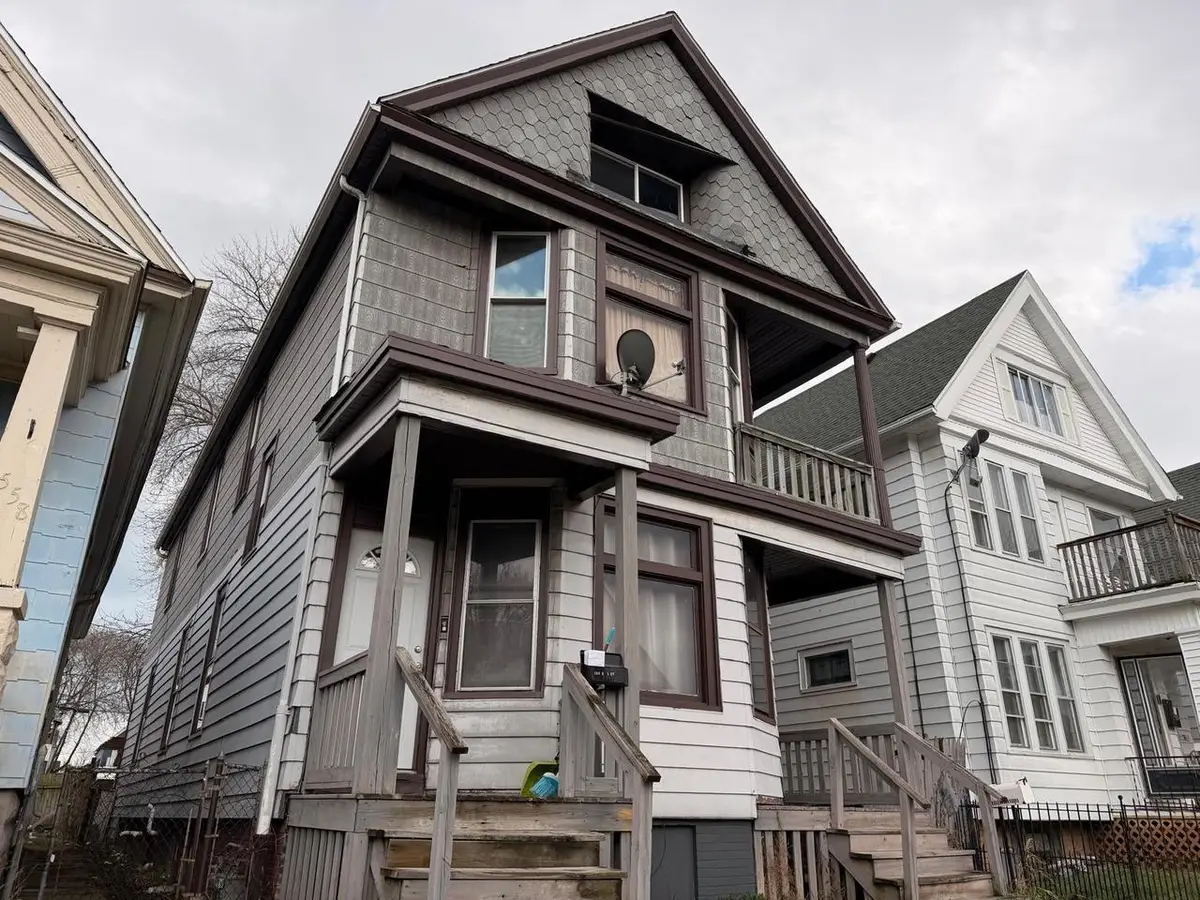 1560 S 15th STREET #1562, Milwaukee, WI 53204 - #1