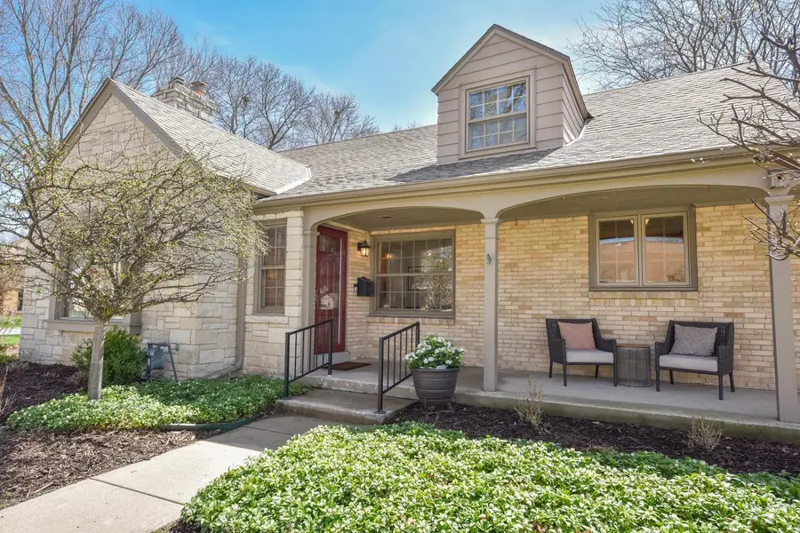 8501 W Clarke STREET, Wauwatosa, WI 53226 - #2