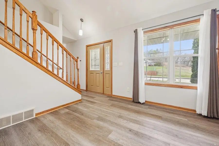 111 Silver Fox DRIVE N, Kewaskum, WI 53040 - #2