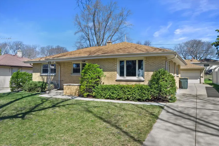 9714 W Arthur AVENUE, West Allis, WI 53227 - #3