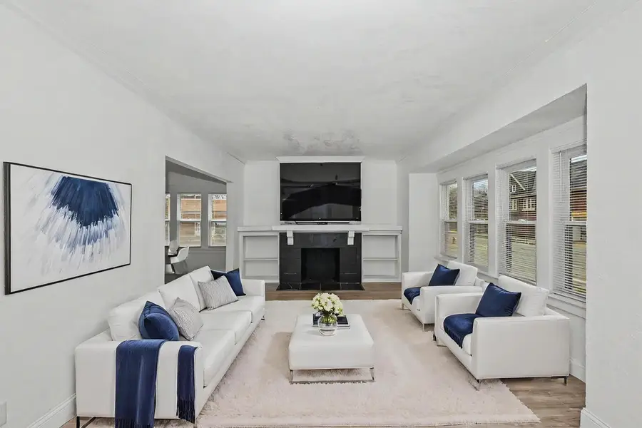 2702 N 38th STREET, Milwaukee, WI 53210 - #3