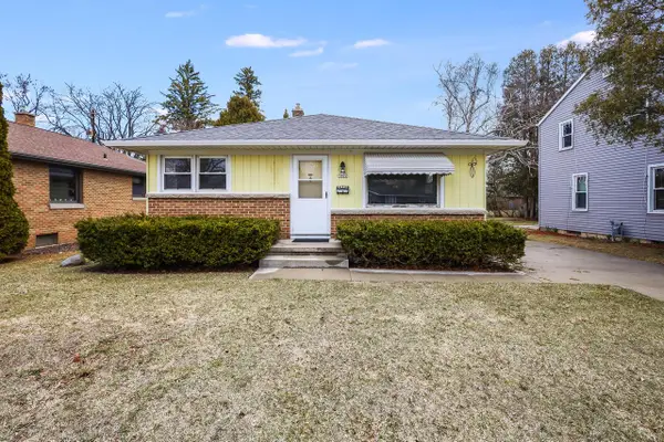 1522 Menasha AVENUE, Manitowoc, WI 54220