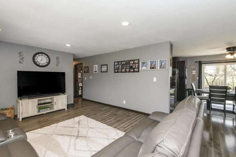 W284N6506 Hawthorne ROAD, Hartland, WI 53029 - #2