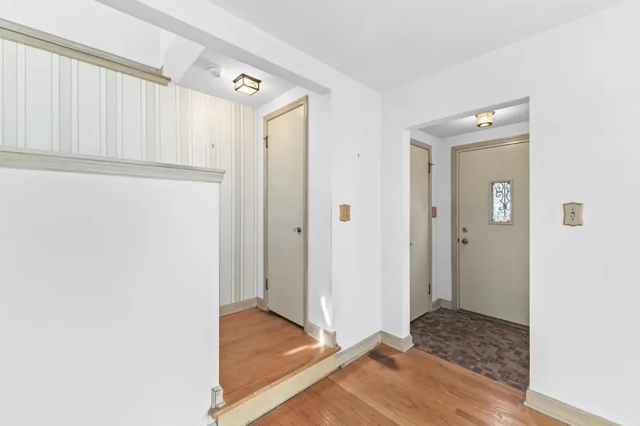 4332 N Sheffield AVENUE, Shorewood, WI 53211 - #2