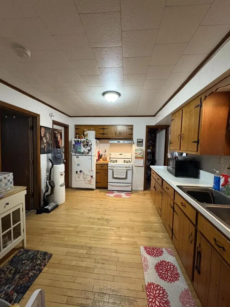 111 Fulton AVENUE, Oshkosh, WI 54901 - #3