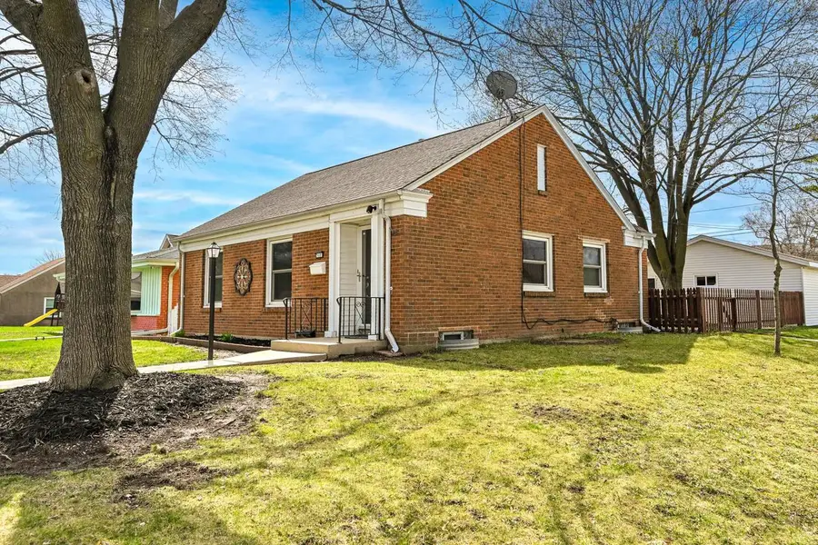 3601 S 32nd STREET, Greenfield, WI 53221 - #2