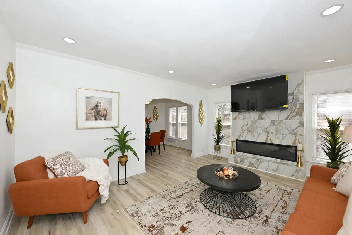 4208 N 19th PLACE, Milwaukee, WI 53209 - #1