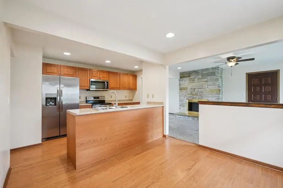 313 S University DRIVE, Waukesha, WI 53188 - #2