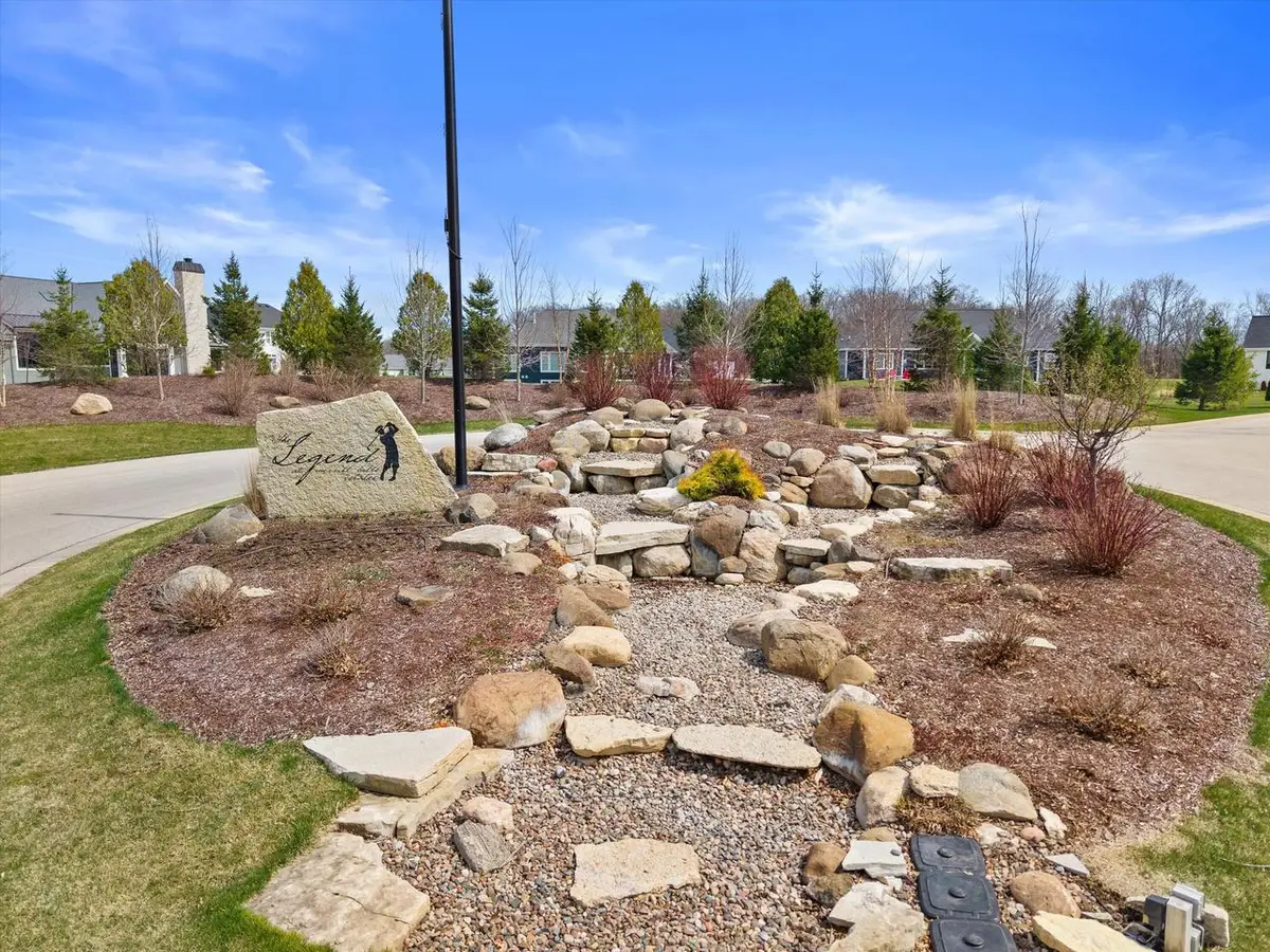 S36W27328 LEGEND AT MERRILL HILLS COURT, Waukesha, WI 53189 - #1