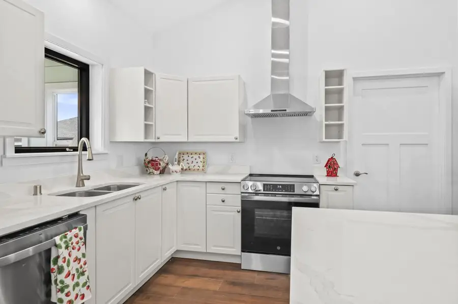 1401 Devon ROAD, Burlington, WI 53105 - #3