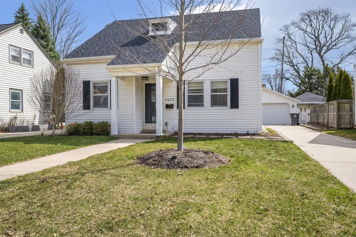 5122 N Diversey BOULEVARD, Whitefish Bay, WI 53217 - #1