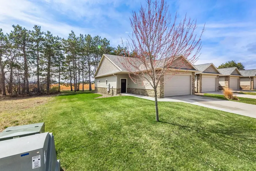 1800 Prairie PLACE, Holmen, WI 54636 - #2