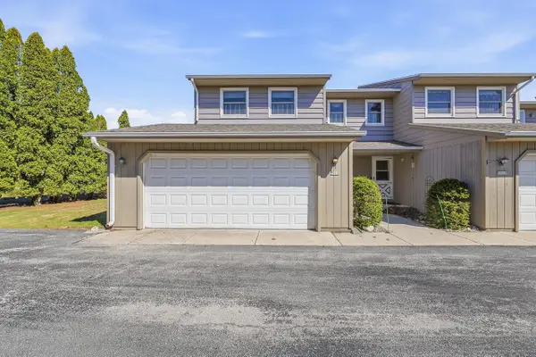 3517 Willow CIRCLE, Sheboygan, WI 53083
