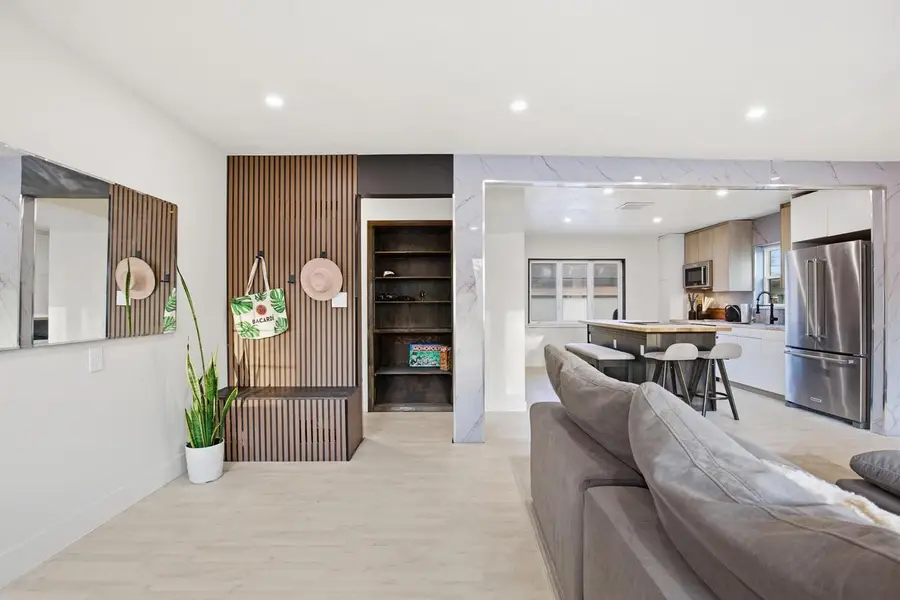 5440 N Navajo AVENUE, Glendale, WI 53217 - #3