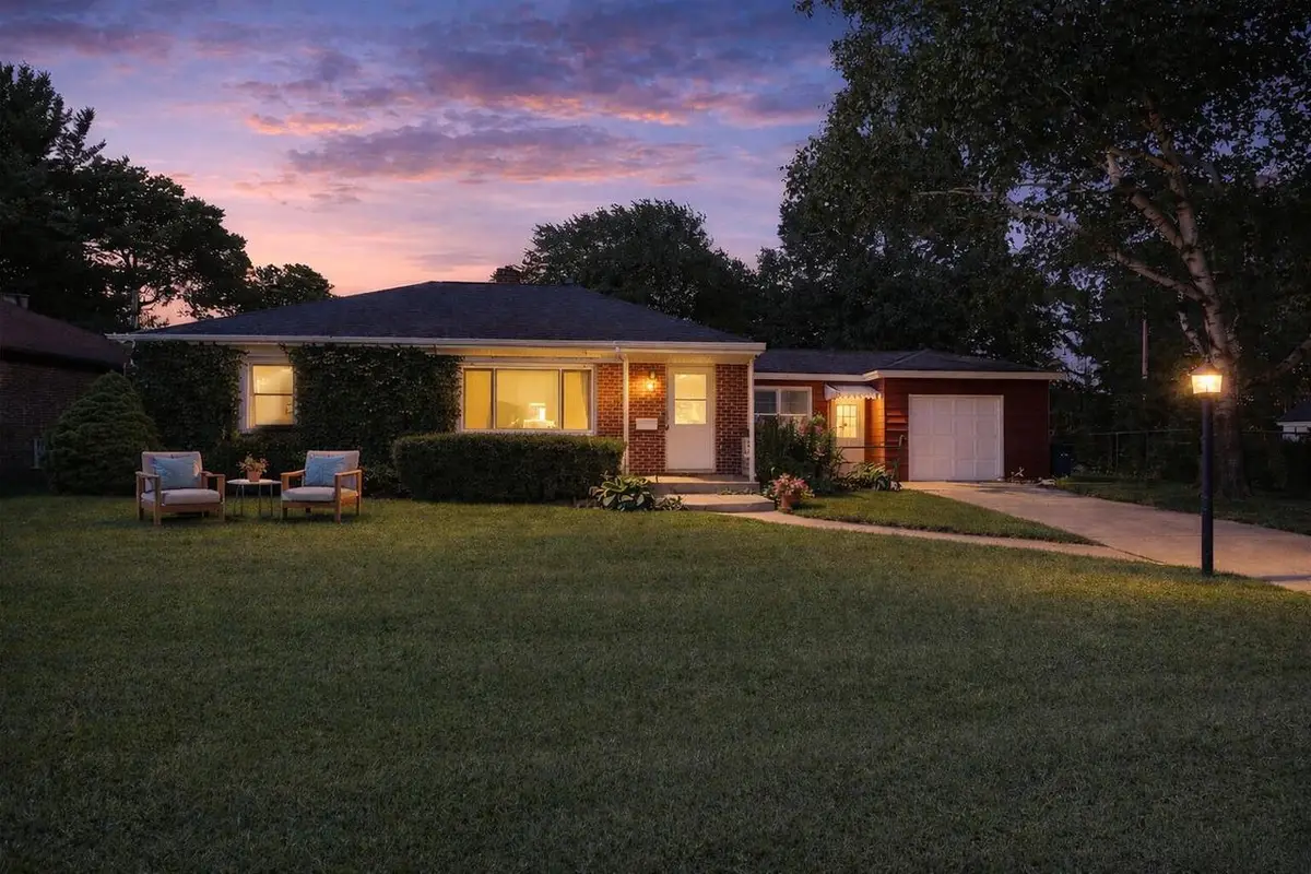 2618 James BOULEVARD, Racine, WI 53403 - #1