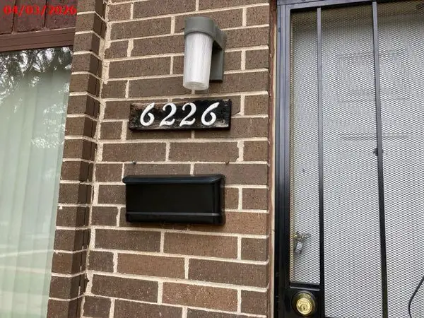 6226 W Port AVENUE #C32, Milwaukee, WI 53223