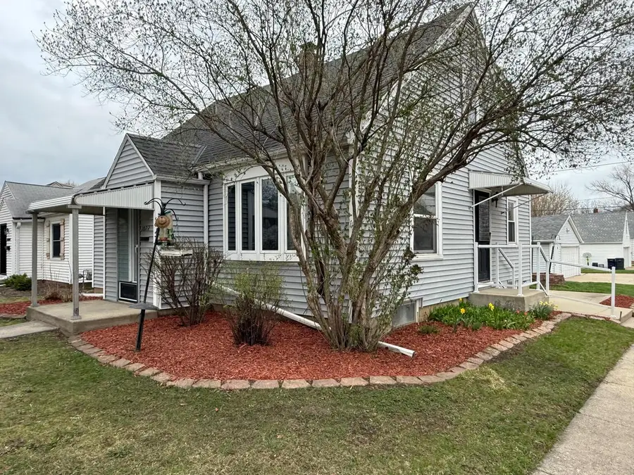 1022 S 90th STREET, West Allis, WI 53214 - #2