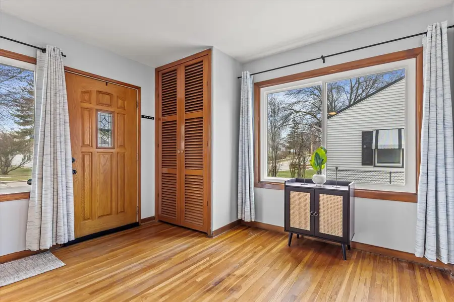 4129 S Kingan AVENUE, Saint Francis, WI 53235 - #2