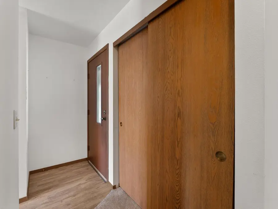 910 E Cedar AVENUE #403, Manitowoc, WI 54220 - #2