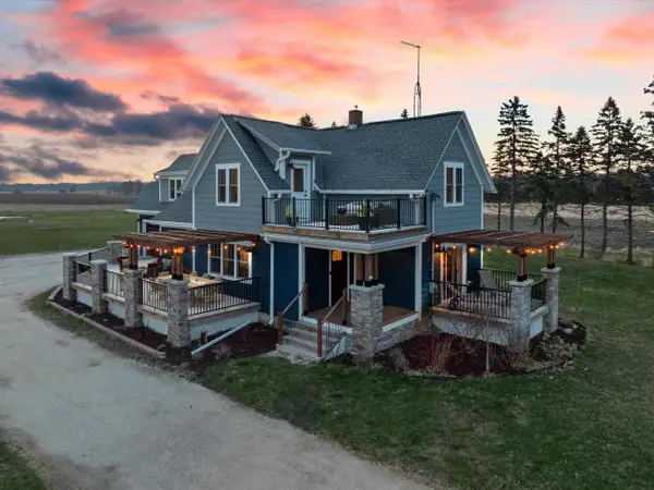 3202 Mirro DRIVE, Manitowoc, WI 54220