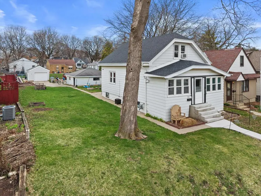 521 S 67th STREET, Milwaukee, WI 53214 - #2