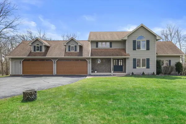 26041 Deer Ridge TRAIL, Waterford, WI 53185