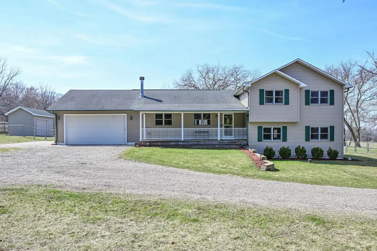 2855 North Shore DRIVE, Delavan, WI 53115 - #1