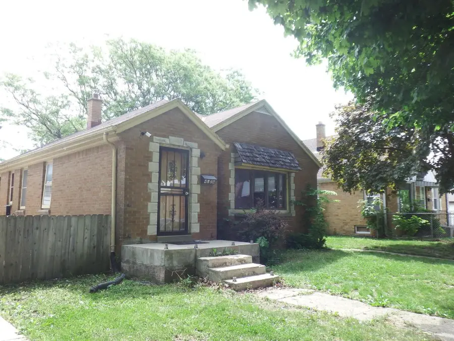 4826 N 37th STREET, Milwaukee, WI 53209 - #2