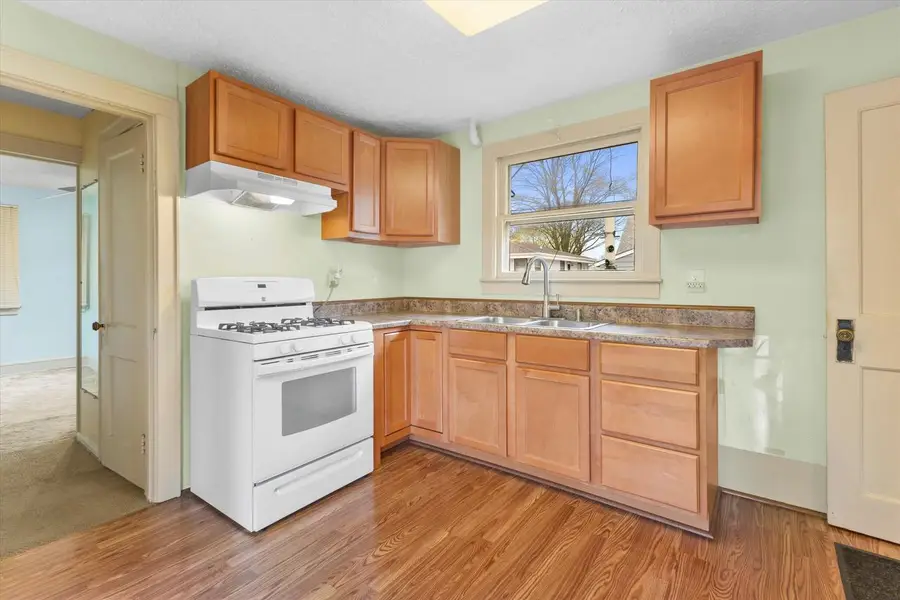 830 S 92nd STREET, Milwaukee, WI 53214 - #3