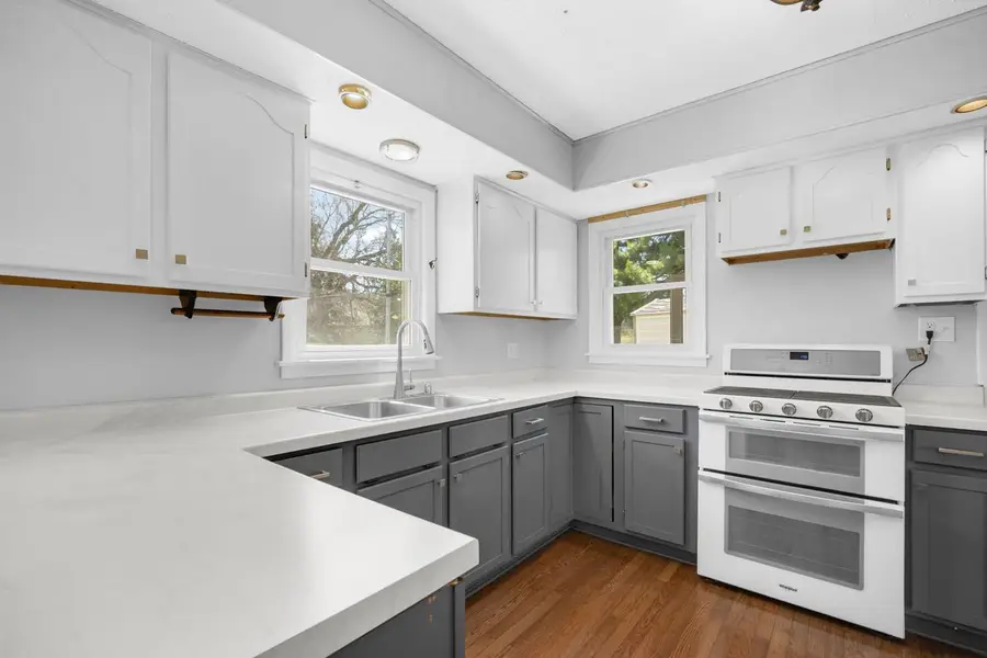 N69W21023 Pleasant STREET, Menomonee Falls, WI 53051 - #3