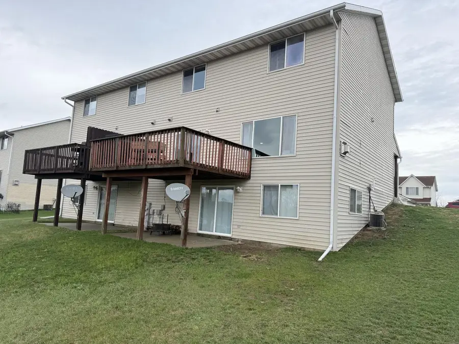1126 Autumn DRIVE, West Bend, WI 53090 - #2