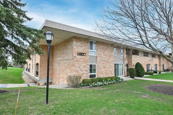 11957 W Appleton AVENUE #8, Milwaukee, WI 53224