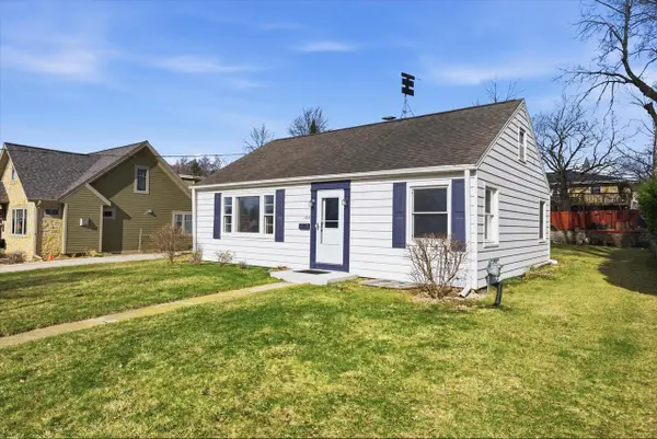 1216 15th AVENUE, Grafton, WI 53024