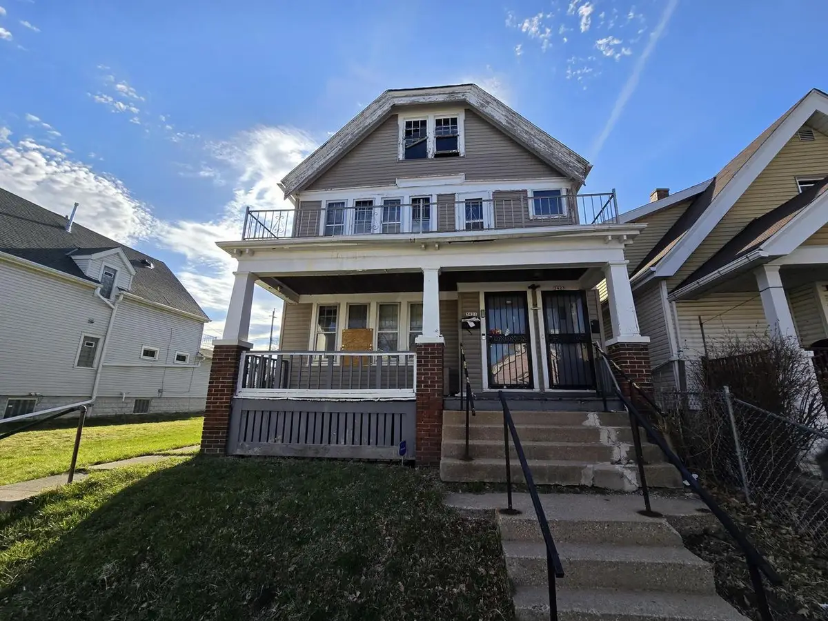 3421 21st STREET #3423, Milwaukee, WI 53206 - #1